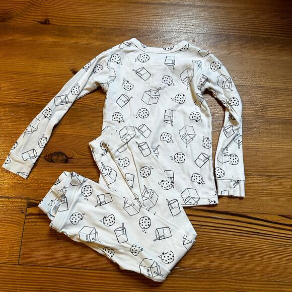 Baby Gap white blue cookies and milk long sleeve pajama set SIZE 5 - Picture 4 of 4